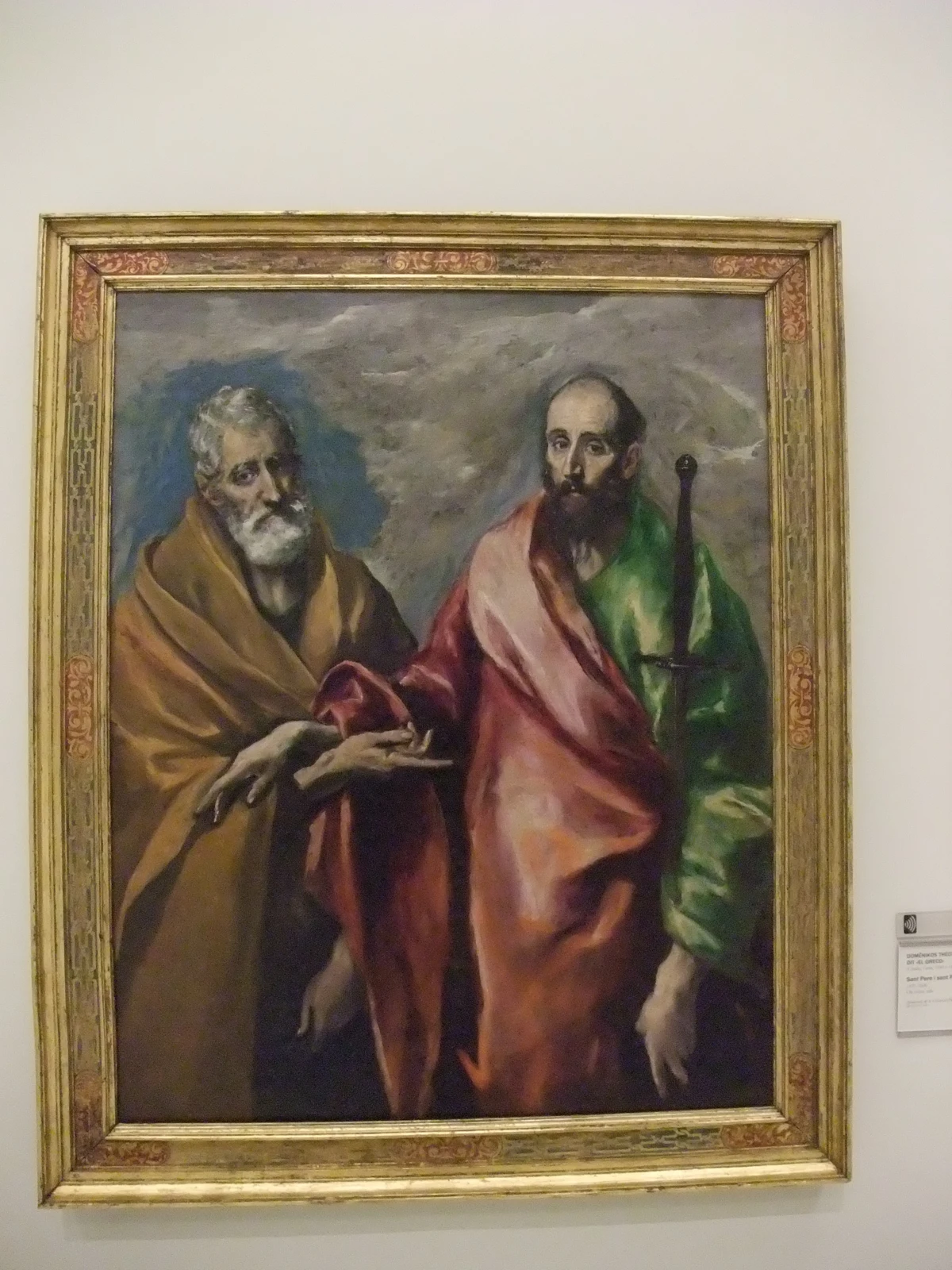 San Pedro y San Pablo de El Greco, con su marco, en el MNAC