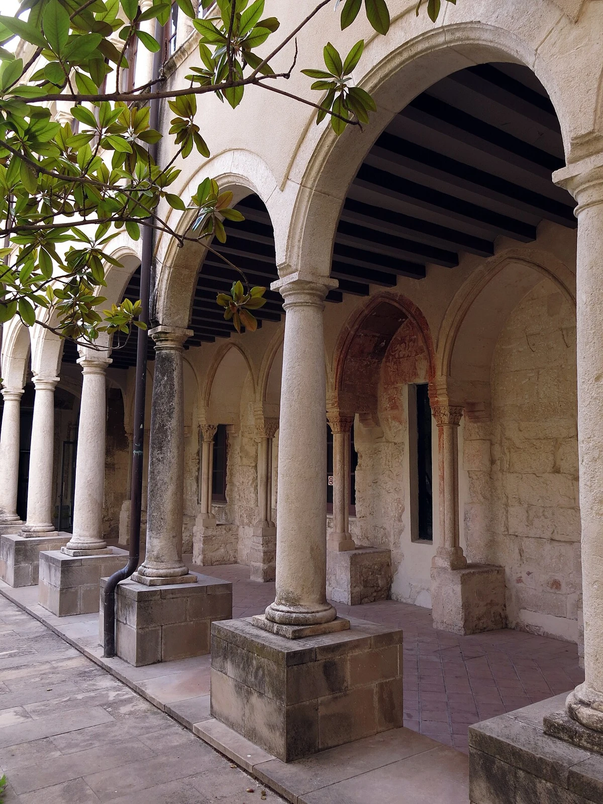 Galería del claustro de Sant Francesc de Vilafranca del Penedès